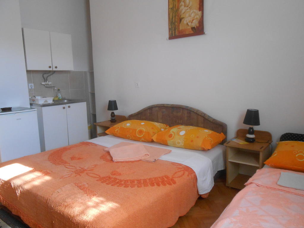 Apartments & Hostel Zdrava Hrana Mostar Habitación foto